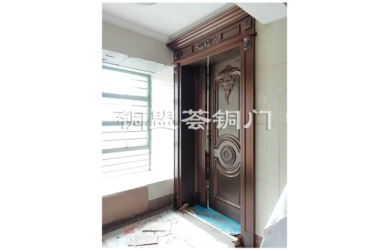 湖南老鄉(xiāng)好友情誼，熊總與銅盟薈銅門(mén)結(jié)緣