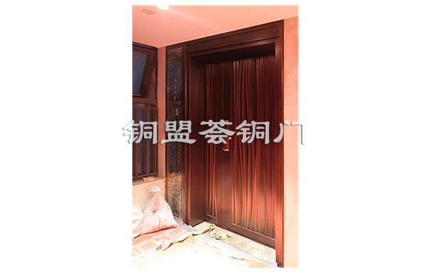 水波紋款現(xiàn)代風(fēng)格銅門(mén)，鴻榮源·壹方玖譽(yù)
